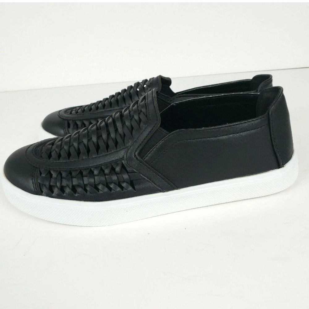 Avon Eden sneaker Brand New size 8